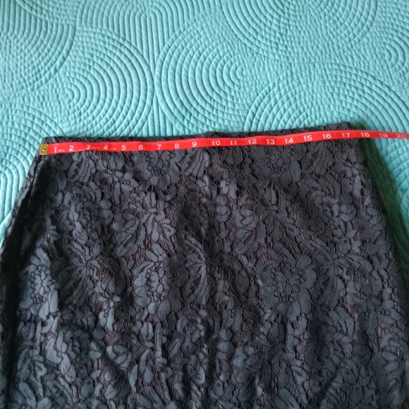 Banana Republic Floral Lace Skirt - Dark Blue & Black Sz 12 - Picture 6 of 7